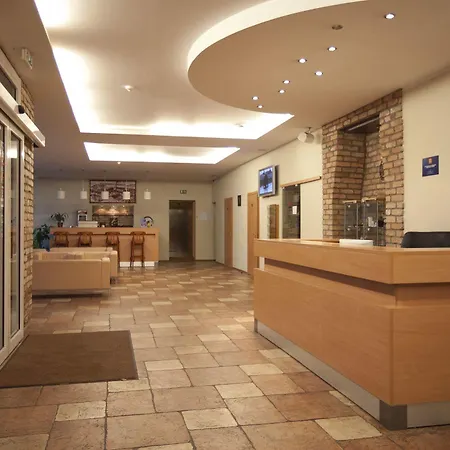 Hotel Toss