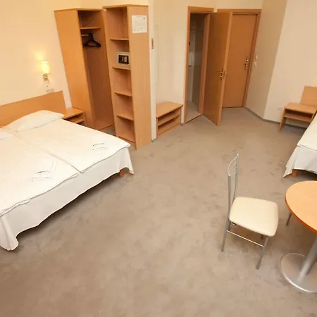 Toss Hotel 3*
